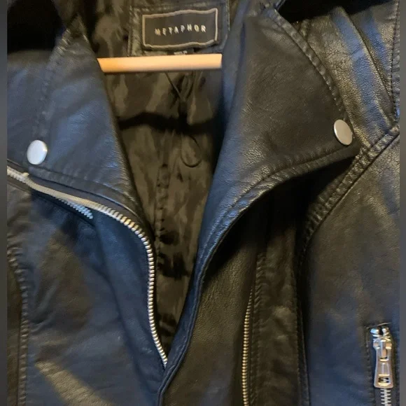 🔥 NWOT Black Faux leather cropped moto jacket - XS - Picture 11 of 15